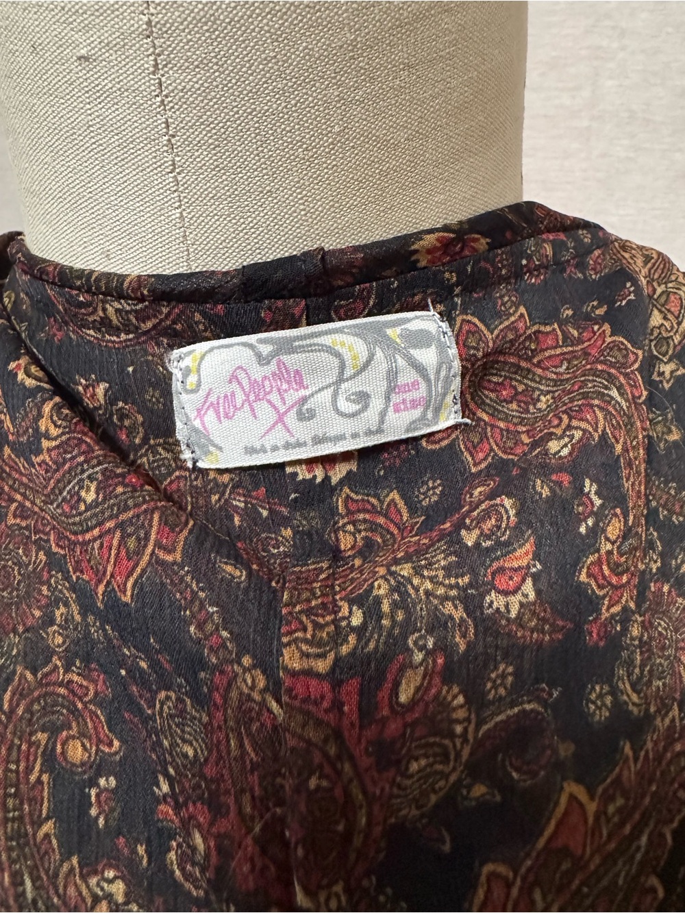 Free People Sheer Brown Paisley Ruffle Duster - Picture 9 of 9